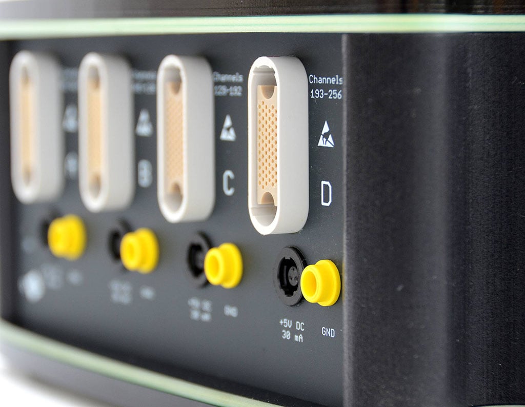 g.HIamp biosignal amplifier with 256 channels